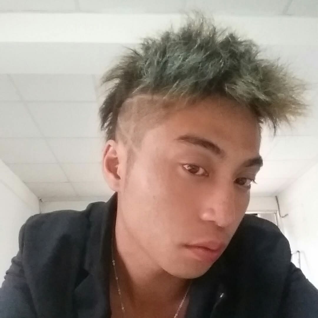 吳達達
